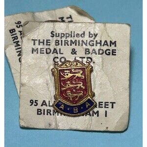 Amateur Boxing Association of England,vintage screw back lapel pin on card